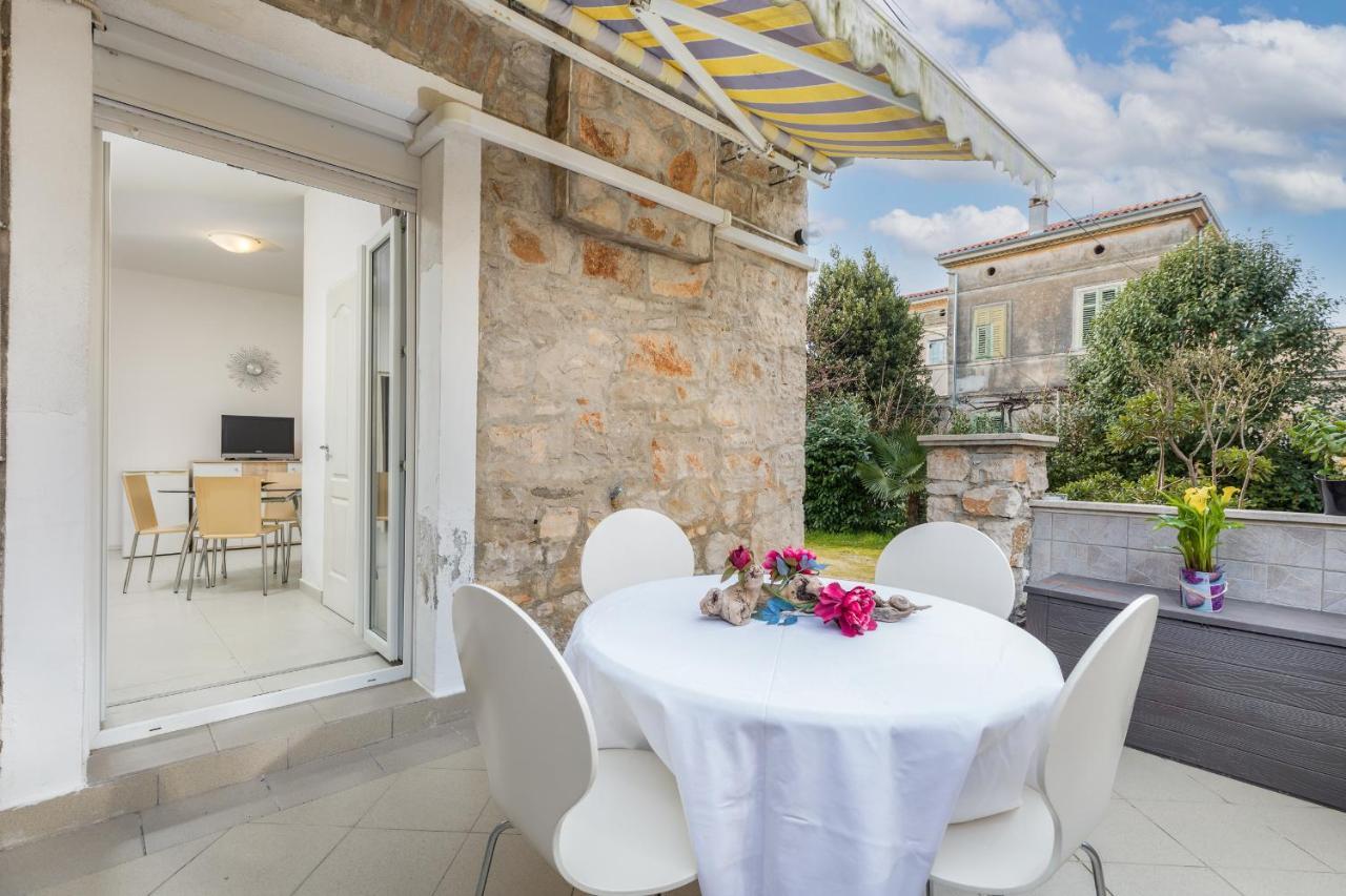 Apartment Nikola Fažana Εξωτερικό φωτογραφία
