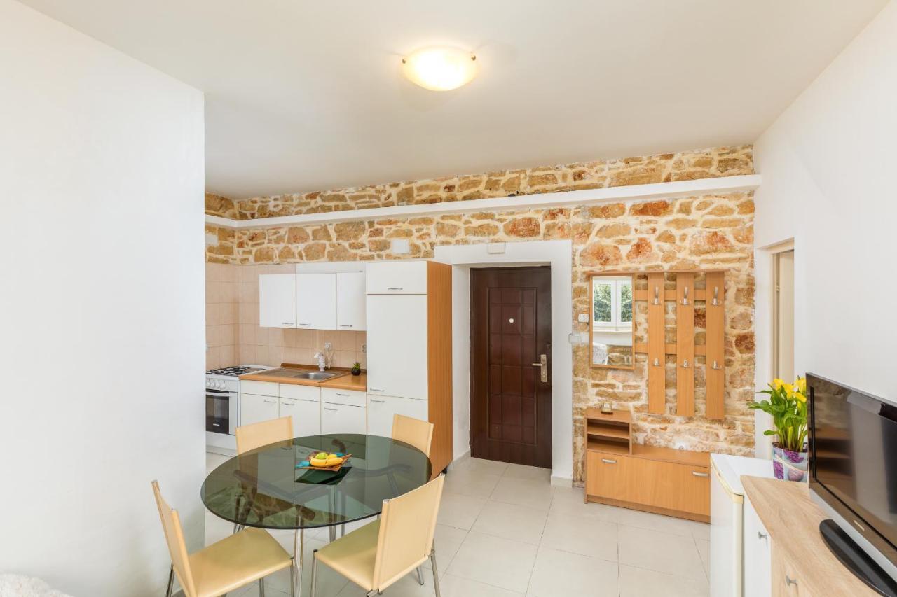 Apartment Nikola Fažana Εξωτερικό φωτογραφία